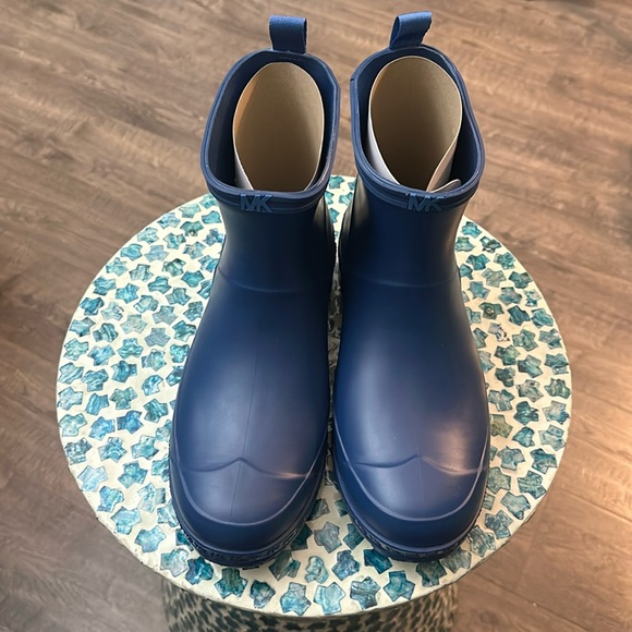 Michael Michael Kors Mac Rainbootie Size 8 - Picture 1 of 5